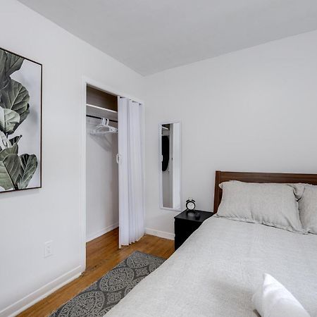 Eglinton West Guest Suite Торонто Екстериор снимка